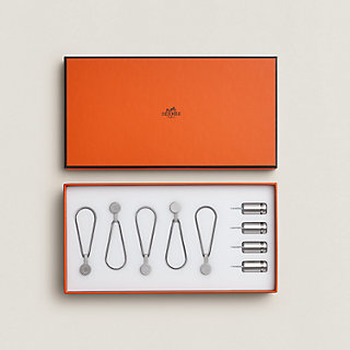エルメス ハンギングセット Scarf display system | Hermès USA